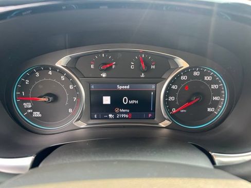 Used 2023 Chevrolet Traverse LT w/ LT Premium Package AWD/4WD image 12