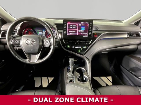 Used 2023 Toyota Camry XSE FWD image 7