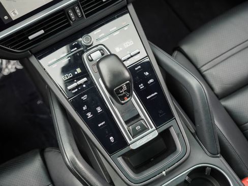 Used 2023 Porsche Cayenne AWD/4WD image 33