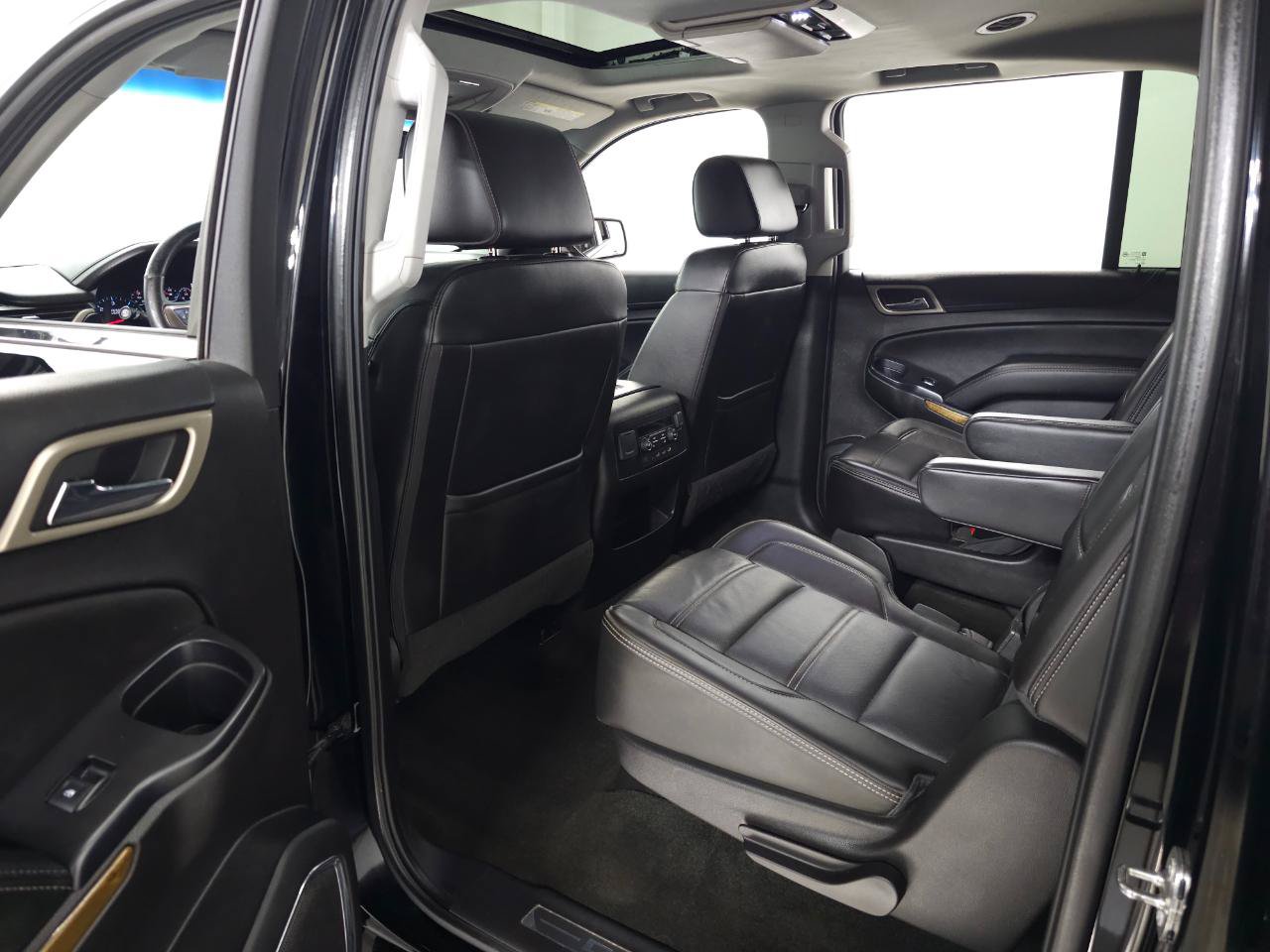 Used 2017 GMC Yukon XL Denali w/ Open Road Package AWD/4WD image 36
