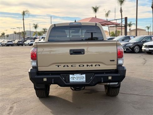 Used 2020 Toyota Tacoma TRD Off-Road image 7