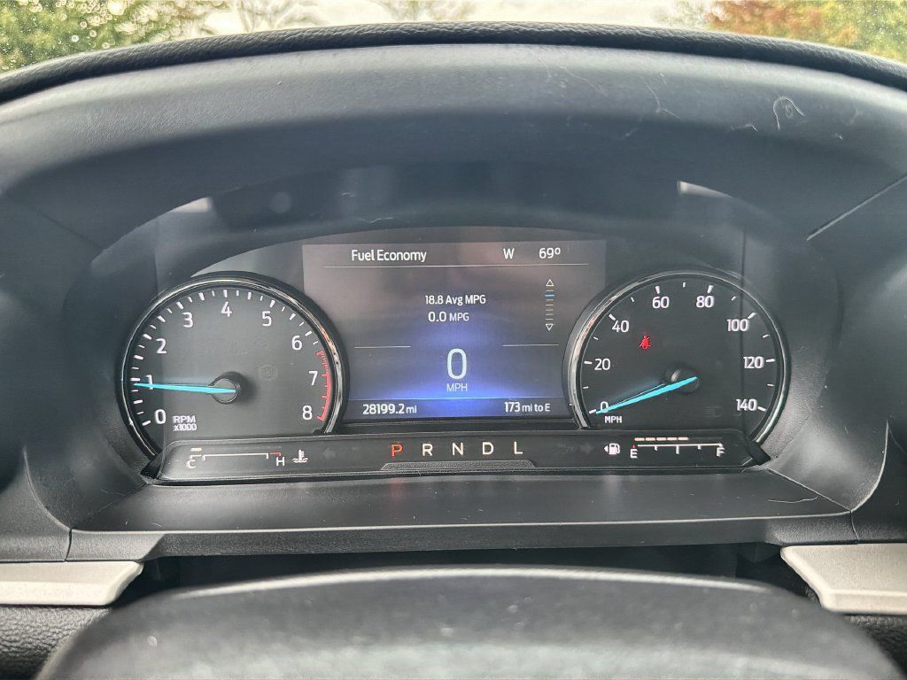 Used 2023 Ford Explorer XLT w/ Equipment Group 202A AWD/4WD image 10