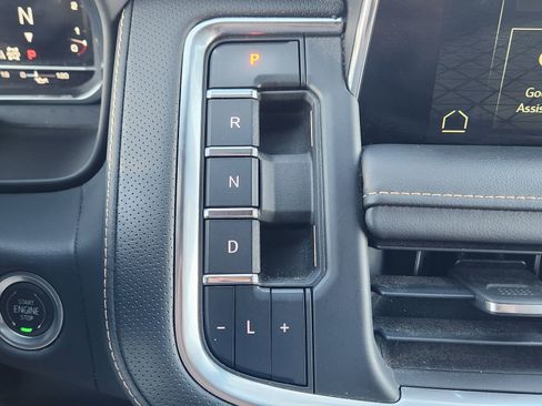 Used 2022 GMC Yukon AT4 image 24