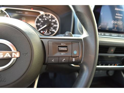 Used 2024 Nissan Rogue SV image 20