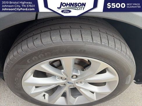 Used 2023 Ford Explorer Platinum w/ Technology Package AWD/4WD image 21
