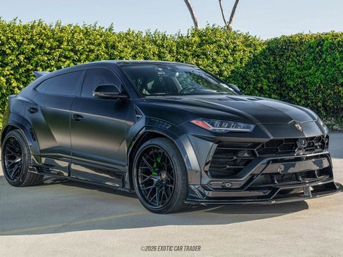 Used 2021 Lamborghini Urus image 12