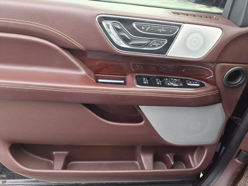Used 2018 Lincoln Navigator Black Label image 22