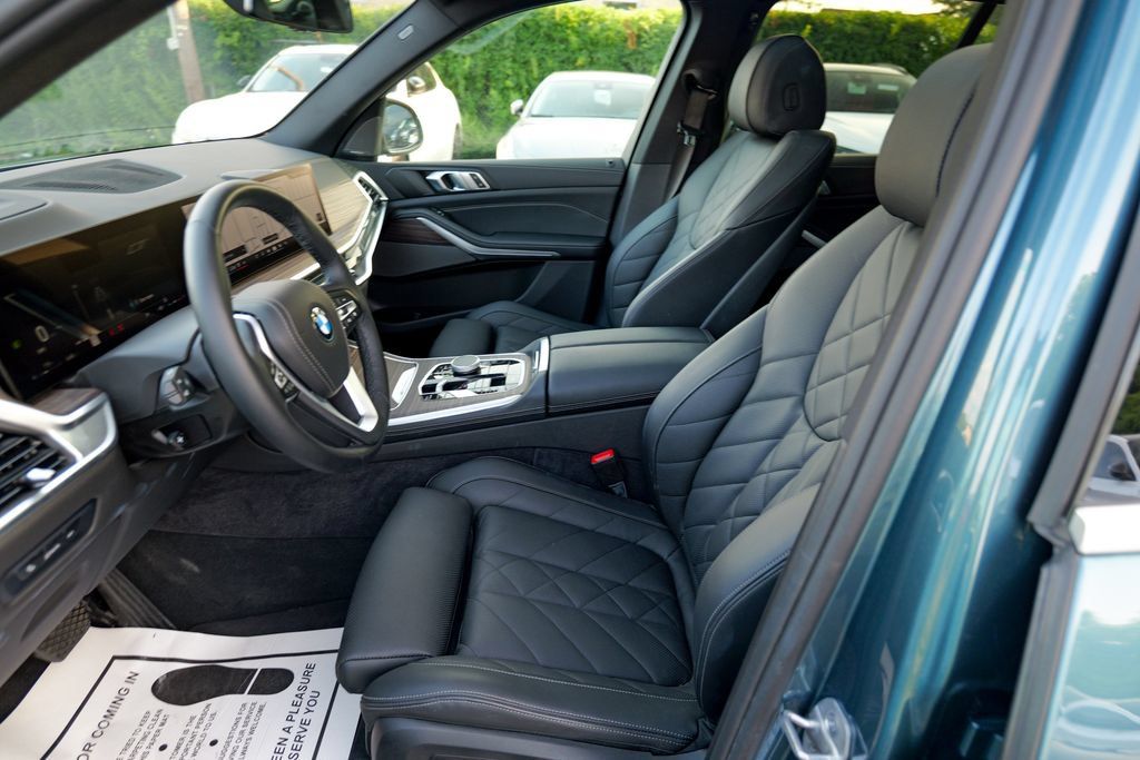 Used 2024 BMW X5 xDrive40i w/ Premium Package AWD/4WD image 22