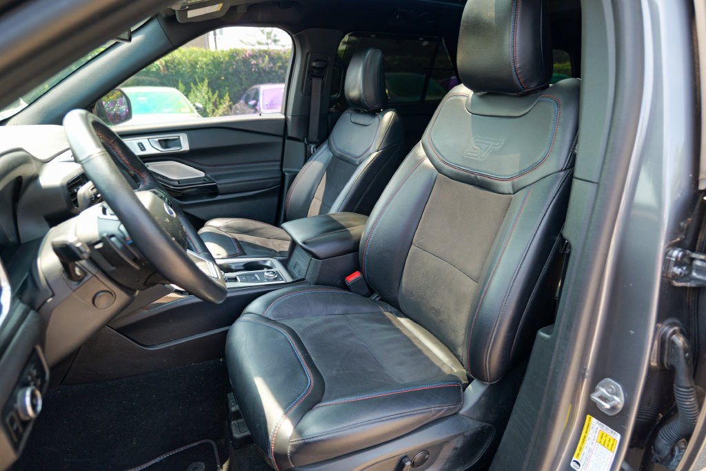 Used 2024 Ford Explorer ST w/ Equipment Group 401A AWD/4WD image 23