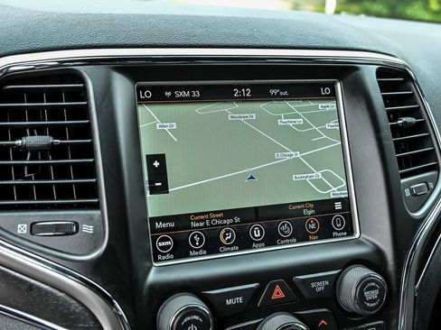 Used 2018 Jeep Grand Cherokee Limited AWD/4WD image 22