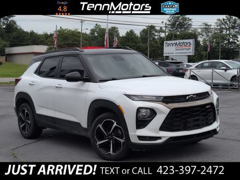 Used 2021 Chevrolet TrailBlazer RS w/ Sun and Liftgate Package AWD/4WD image 3