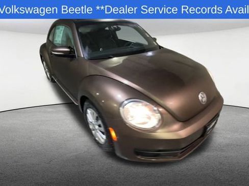 Used 2012 Volkswagen Beetle 2.5 image 2