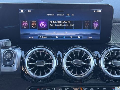 Certified 2025 Mercedes-Benz GLB 35 AMG 4MATIC image 29