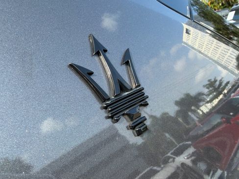 Used 2023 Maserati Grecale Modena AWD/4WD image 9