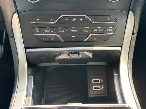 Certified 2020 Ford Edge SEL AWD/4WD image 33