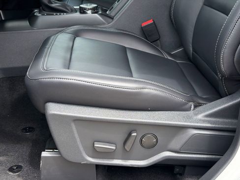 New 2026 Ford Bronco Outer Banks w/ Sasquatch Package AWD/4WD image 16