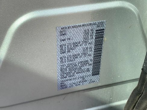 Used 2025 Nissan Pathfinder SV AWD/4WD image 36