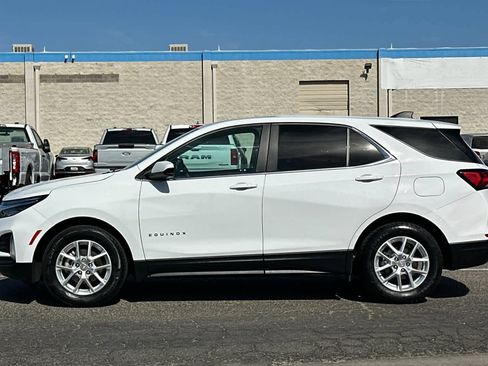 Used 2023 Chevrolet Equinox LT w/ Driver Convenience Package FWD image 6