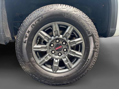 Used 2024 GMC Sierra 1500 AT4X AWD/4WD image 11