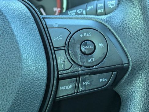 Used 2024 Toyota RAV4 XLE w/ Convenience Package FWD image 27