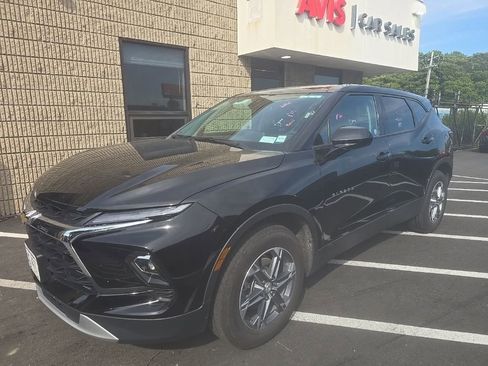Used 2025 Chevrolet Blazer LT AWD/4WD image 1