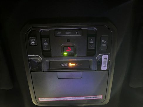 Used 2023 Toyota Tundra Platinum image 35