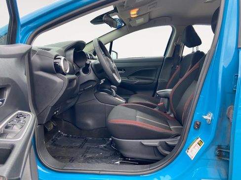 Used 2025 Nissan Versa SR w/ Trunk Package FWD image 9