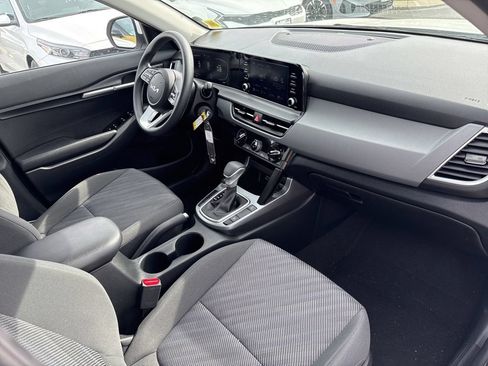 Certified 2024 Kia Seltos LX AWD/4WD image 26