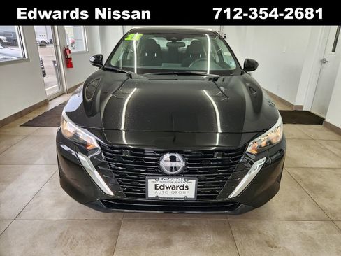 Used 2025 Nissan Sentra S image 3