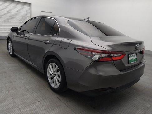 Used 2022 Toyota Camry LE FWD image 5