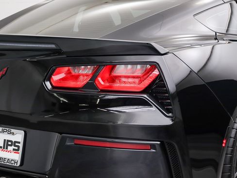 Used 2014 Chevrolet Corvette Stingray Coupe RWD image 11