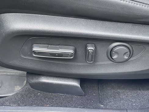 Used 2025 Honda CR-V EX-L image 16