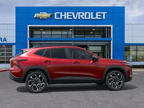 New 2026 Chevrolet Trax RS w/ Sunroof Package image 5