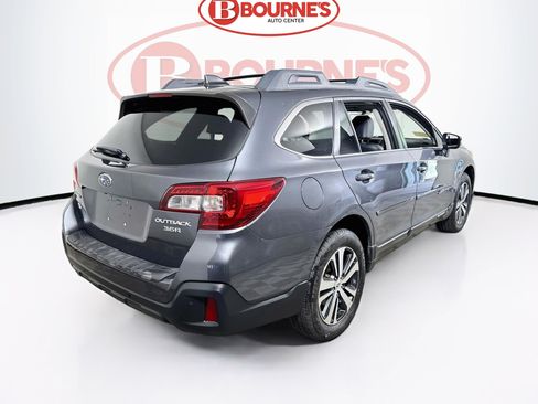 Used 2019 Subaru Outback 3.6R Limited AWD/4WD image 11
