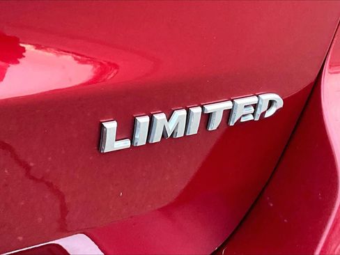 Used 2015 Jeep Grand Cherokee Limited w/ Luxury Group II image 9