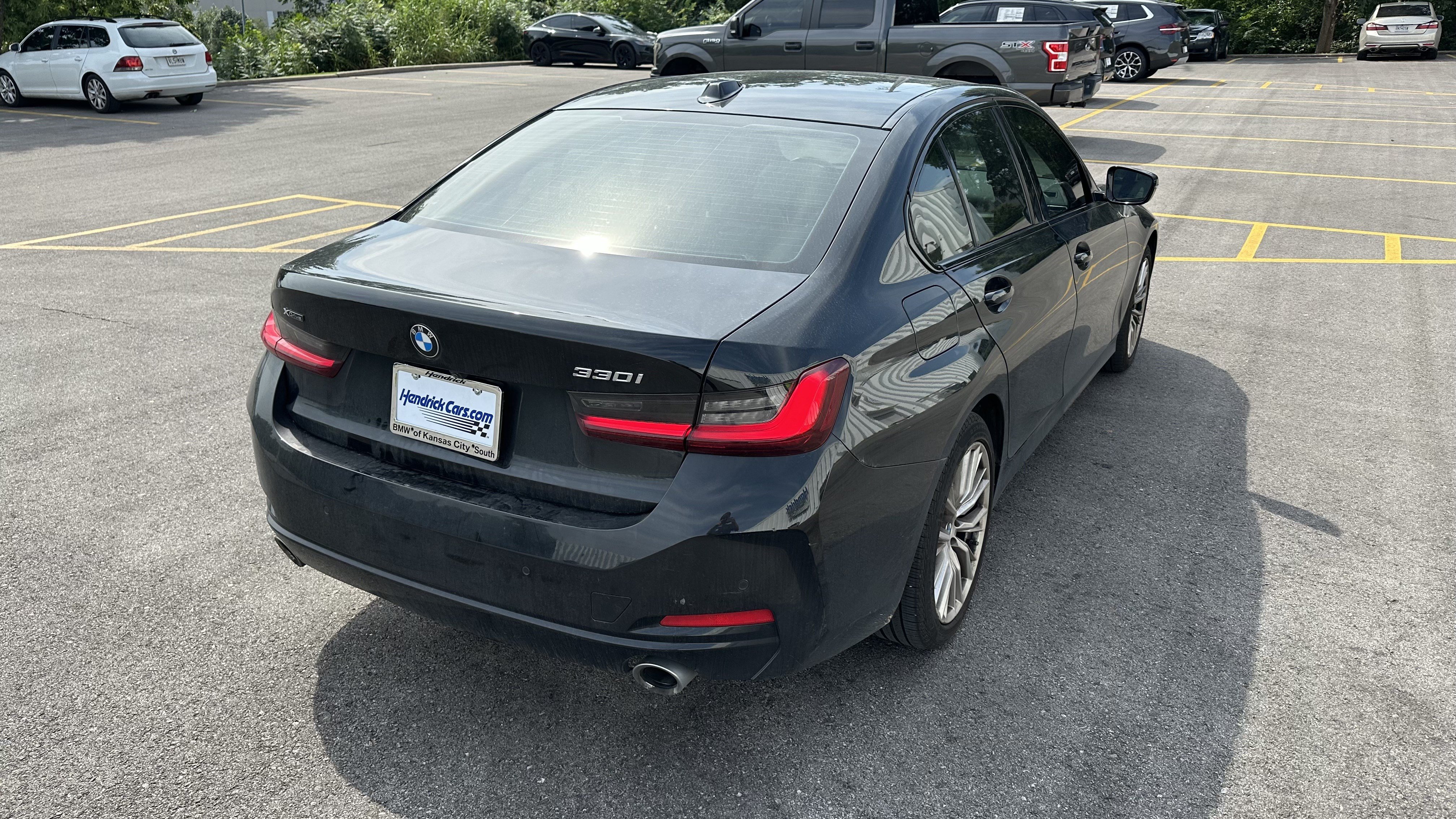 Used 2023 BMW 330i xDrive Sedan w/ Premium Package AWD/4WD image 10