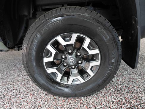 Used 2021 Toyota Tacoma TRD Off-Road AWD/4WD image 28