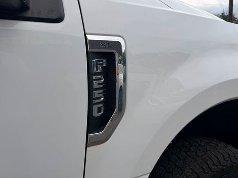Used 2020 Ford F250 XL w/ Power Equipment Group AWD/4WD image 10