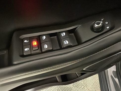 Used 2022 Jeep Grand Cherokee Limited 4xe AWD/4WD image 13