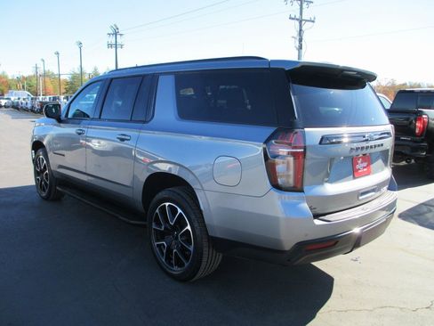 Used 2023 Chevrolet Suburban RST image 7