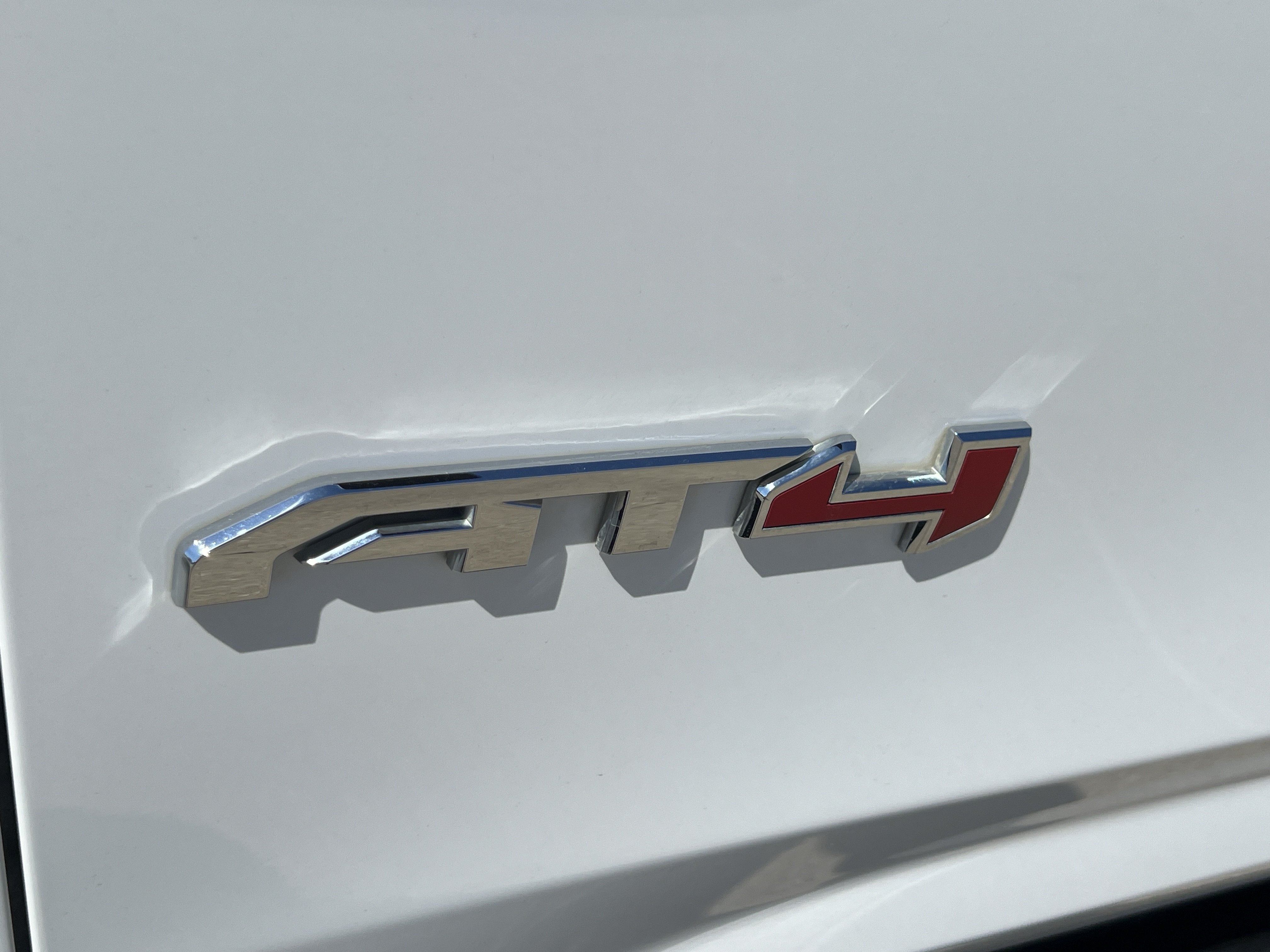 Used 2023 GMC Yukon XL AT4 w/ Technology Package AWD/4WD image 33
