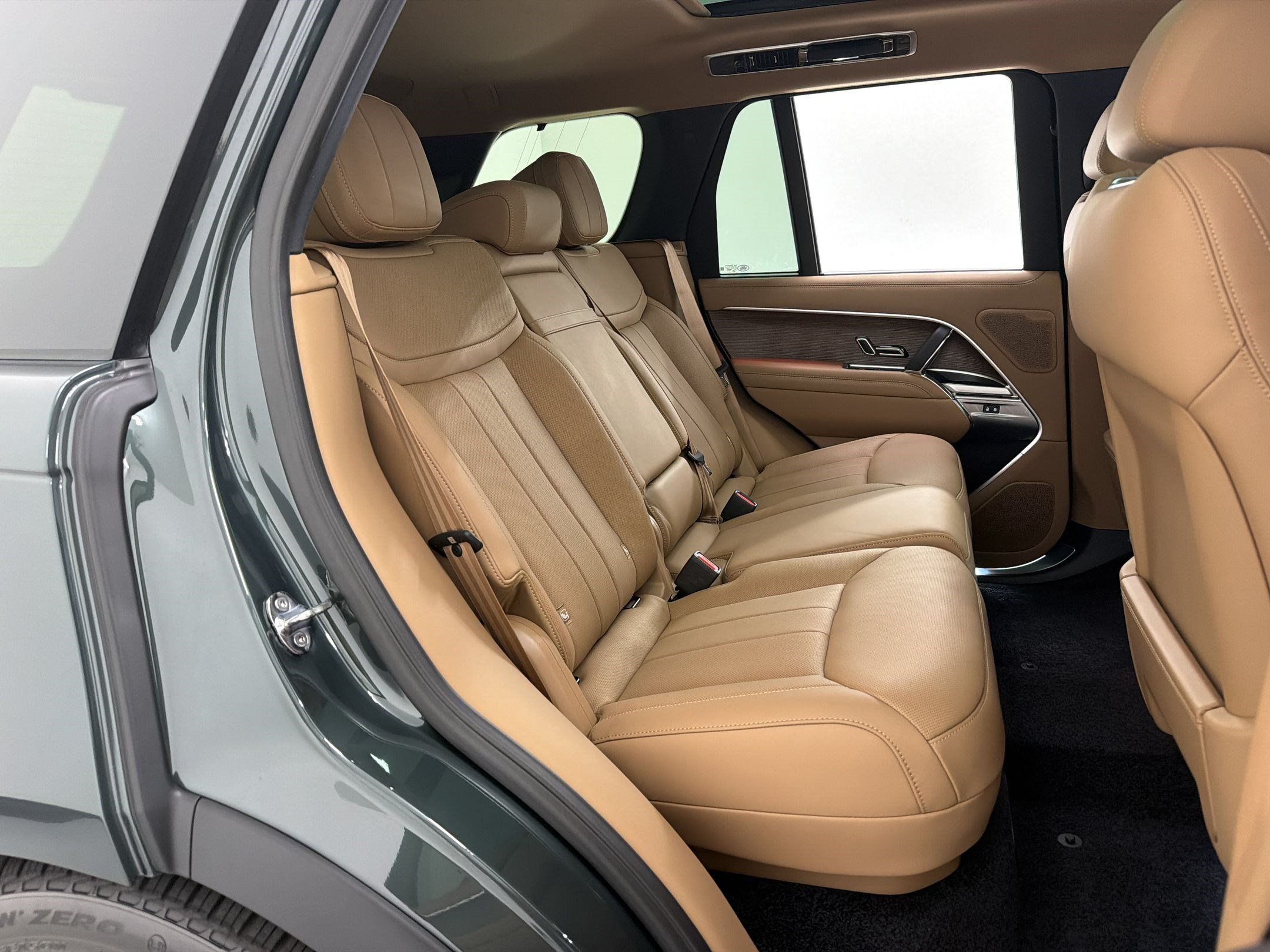 New 2026 Land Rover Range Rover SE AWD/4WD image 35