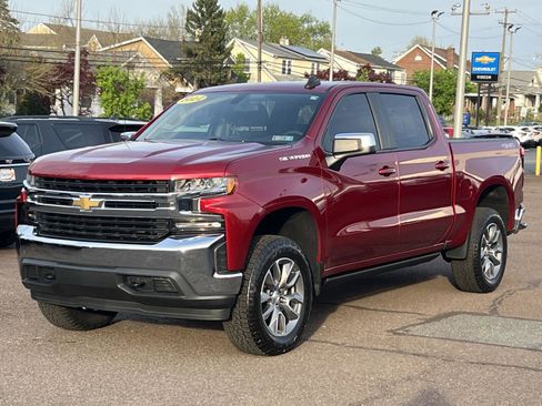 Used 2022 Chevrolet Silverado 1500 LT w/ Bed Protection Package image 3