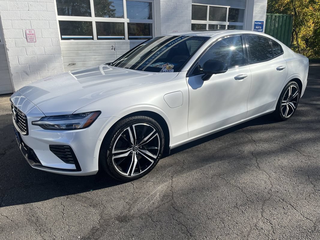 Used 2021 Volvo S60 T8 R-Design w/ Climate Package AWD/4WD image 4