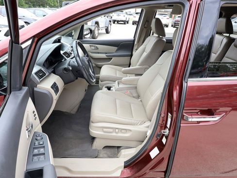 Used 2016 Honda Odyssey Touring image 13