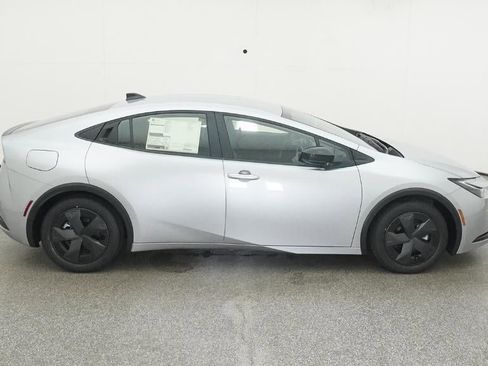 New 2026 Toyota Prius Plug-In Hybrid image 11