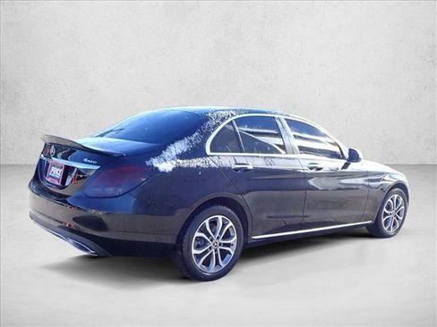 Used 2017 Mercedes-Benz C 300 4MATIC Sedan image 4