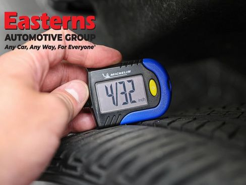 Used 2023 Jeep Grand Cherokee L Laredo AWD/4WD image 31