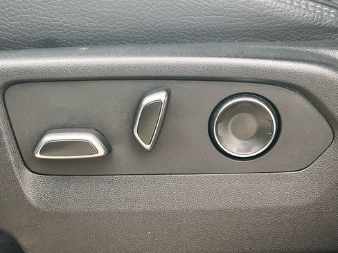 Used 2024 GMC Yukon Denali image 26