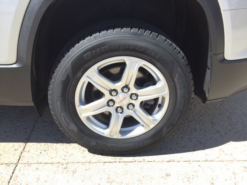 Used 2018 GMC Acadia SLE FWD image 5